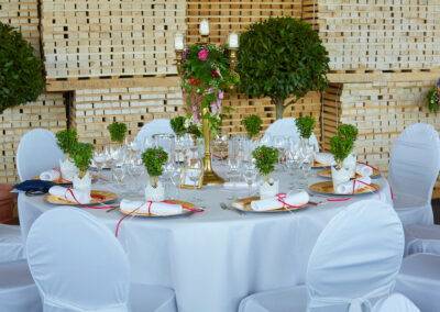 Gedeckter Tisch zur Hochzeit